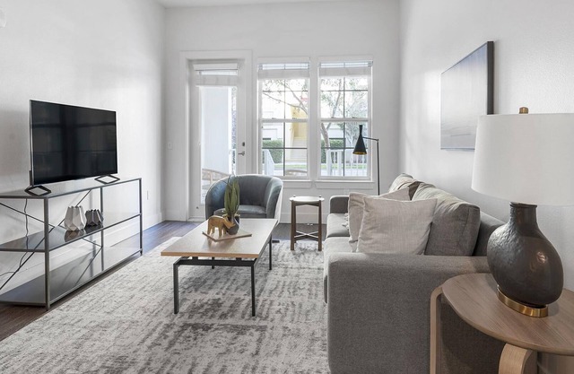 Modern Apartment in Prime Location (ID1384X699)