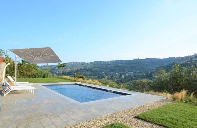 Modern apartment with top Equipment, private pool