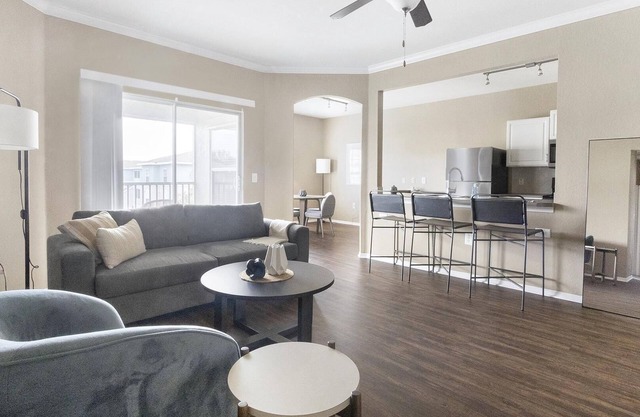 Modern Apartment in Prime Location (ID1403X079)