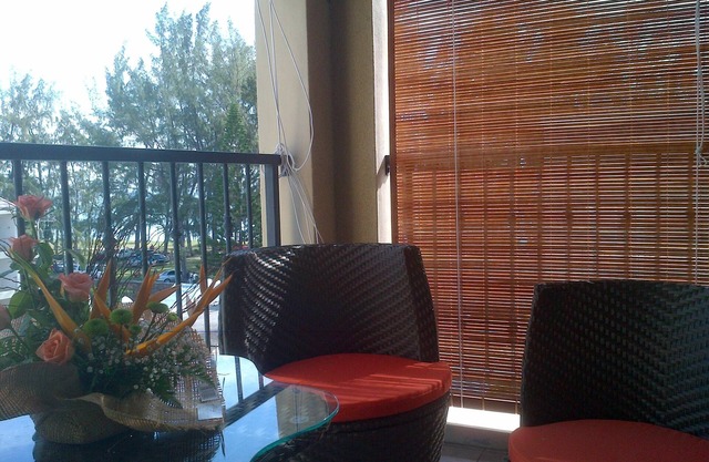 Modern apartment with sea view F/Flac, cross the road and you are at the beach
