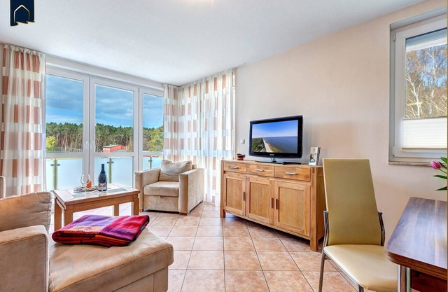 Modern apartment with balcony - only 800 m to the beach