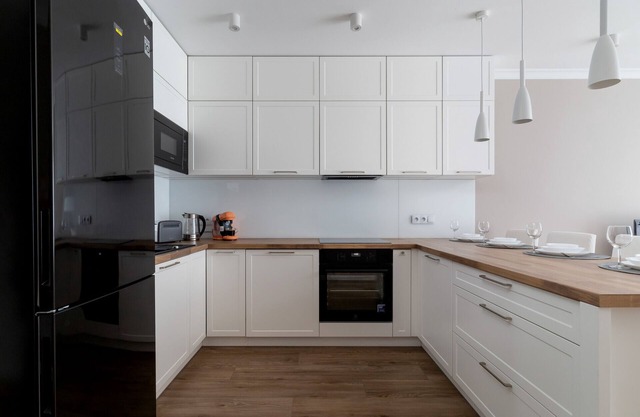 Modern Apartment With Parking by Renters