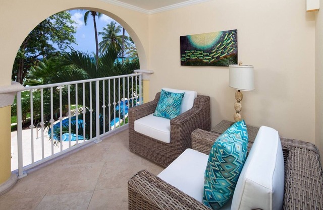 Modern Beachfront Condo with Pool - Sapphire 116