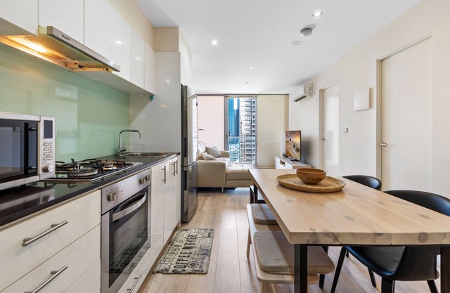 Modern City Convenience with Great Amenities