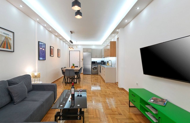 Modern Comfort in Kipseli
