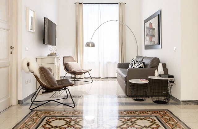 Modern Comfort, Poetic Charm