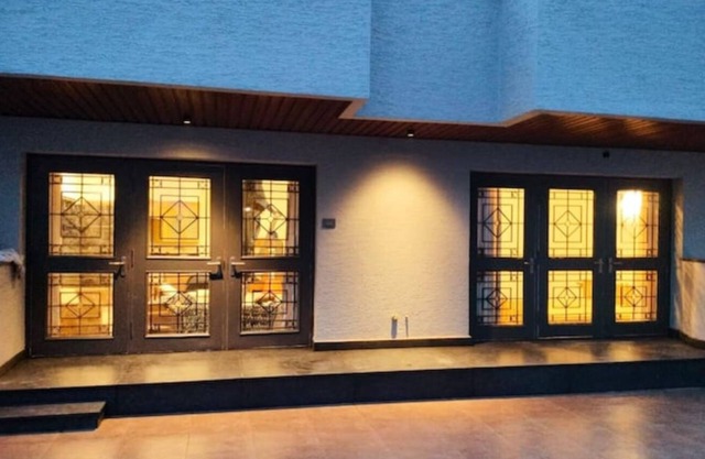 Modern, Comfortable Suites with Panoramic Views-G1