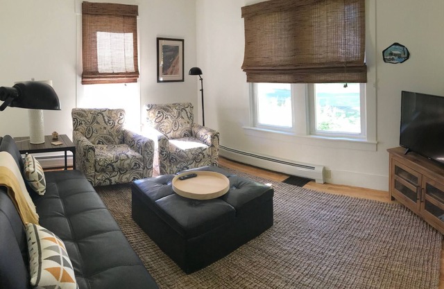 Modern comforts and conveniently located in-town Monson by Lake Hebron, cheers!