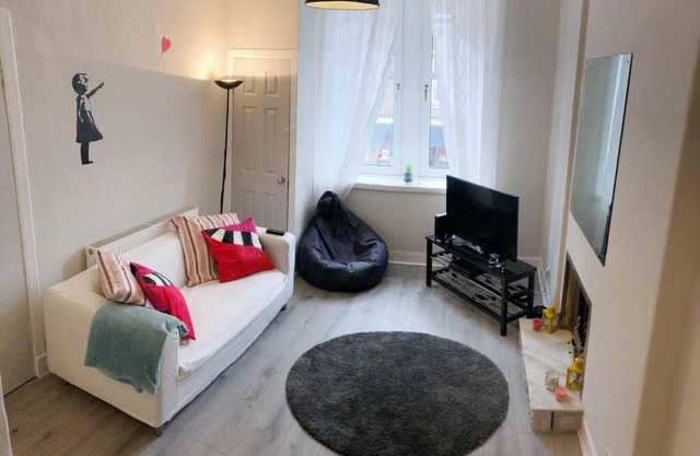 Modern Double Bed Apartment Close to City Centre
