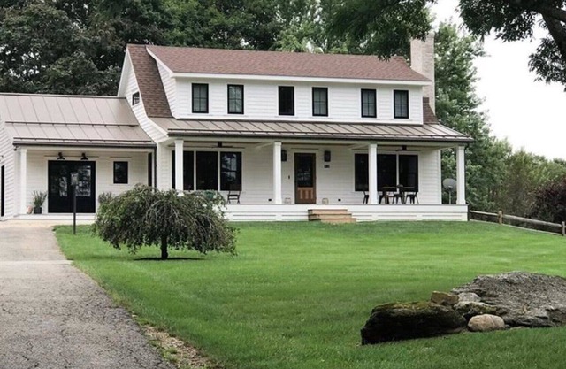 MODERN FARMHOUSE SITED ON OVER 3.5 ACRES OF LAND, 3 SKI RESORTS < 50...
