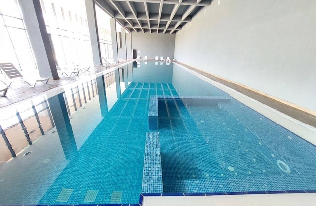 Modern Flat Apt Near City Center (Apt. 44)