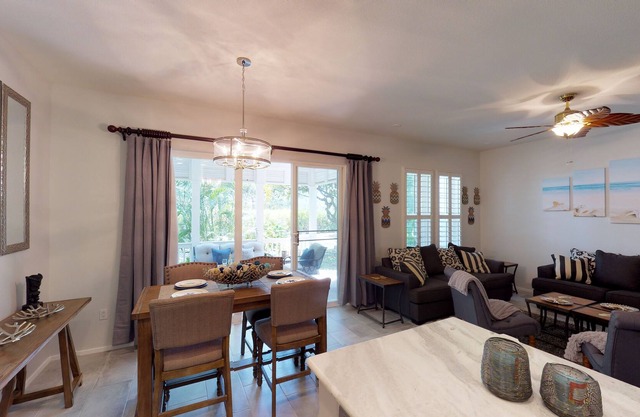 Modern, Highly Upgraded 2 Bed, 2 Bath Ground Floor Condo in Coconut Plantation at Ko Olina