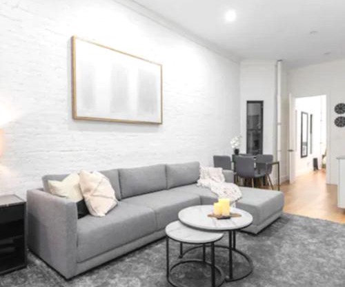 Modern Holiday Apartment with Strategic Location in New York