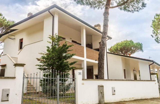 Modern Holiday Home in Lido di Volano near Sea