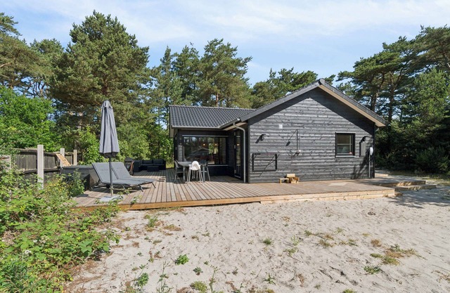 Modern holiday home near beach and nature