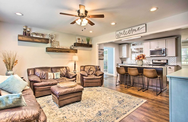 Modern Home w/ Yard + Deck, 1 Mi to Clemson U!
