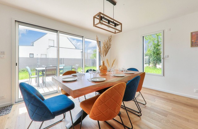 Modern house for 8 at 800m from beaches
