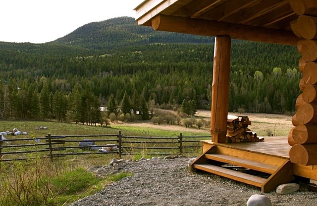 Modern log cabin at private lake