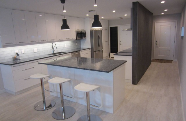 Modern Luxurious 2BR/2BA Beach Front Condo. 60/90 day minimum stay.