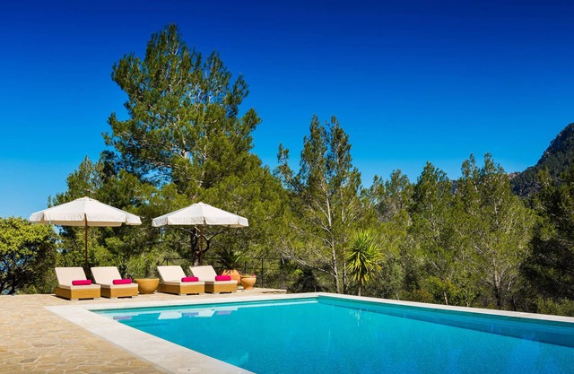 Modern Oasis in Banyalbufar, 1022