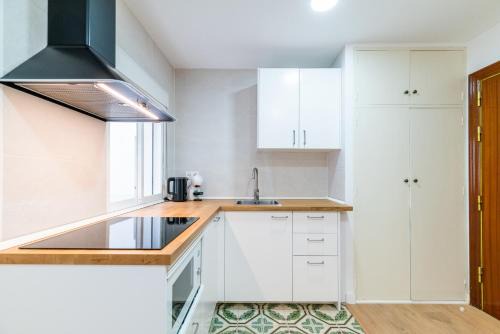 Modern Plaza de Toros Apartment with Free Parking