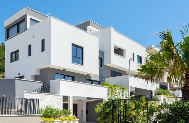 Modern poolside villa in Podstrana near Split
