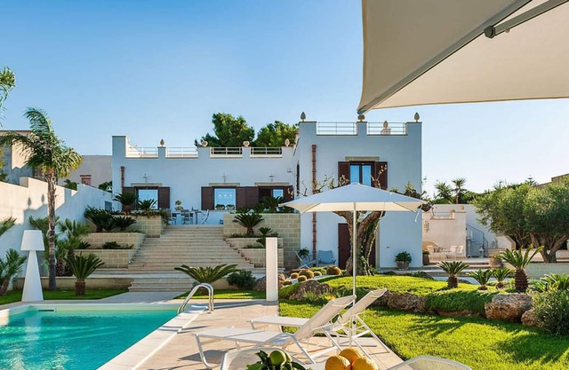 Villa Swimming 