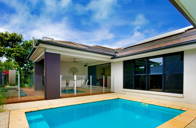 Modern Relaxed Lifestyle - Sleeps 10