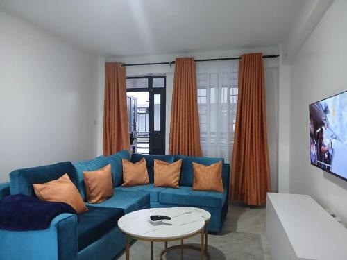 Modern Safari 2 Bedroom Escape with Mt Kenya Views - Nanyuki CBD at MG's Mountain Nest