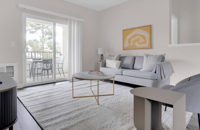 Modern Santa Clara 2BR w/ W/D, Gym, Pool, near highways, by Blueground
