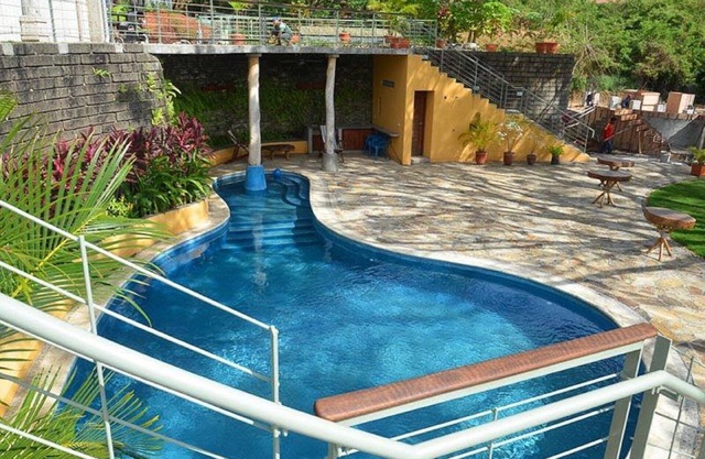 Modern Studio/Apt Overlooking Pool/Ocean Views