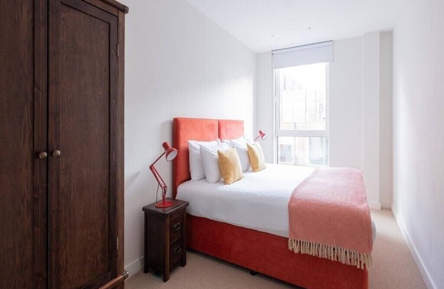 Modern & Stylish 3 Bedroom in Central London