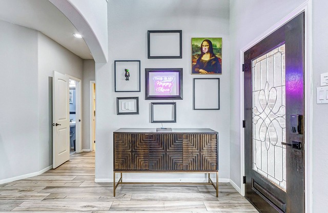 Modern Stylish home in Katy 4 bed 2.5 bath BOOK NOW !