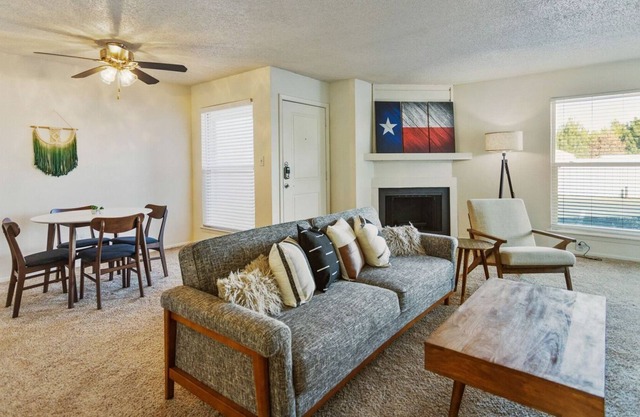 Modern Suite Just Outside Downtown Midland