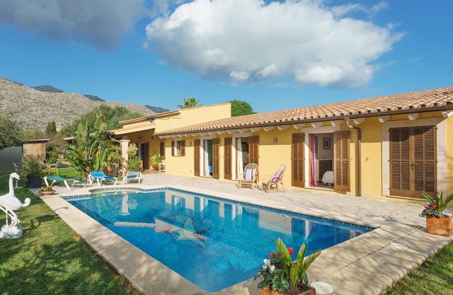 Modern villa with a rustic touch with swimming pool near the town