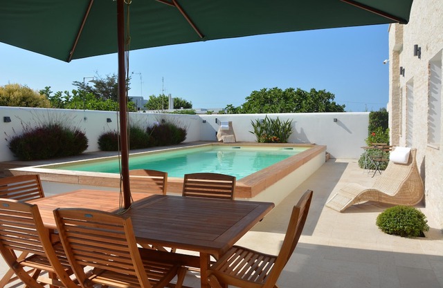 Modern Villa with pool, sea view and mediterranean garden