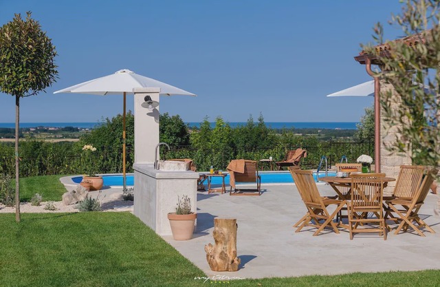 Modern villa with private pool near Umag
