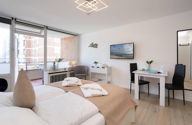 Modernes App. mit Balkon, Meerblick, Pkw-stellplatz, Wlan. Haustiere Erlaubt
