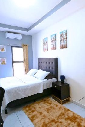 Moderno Townhouse en Residencial Privada