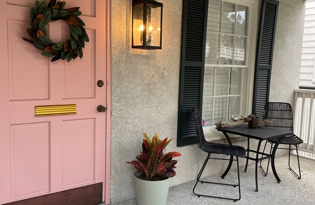 Mojito Studio- Walk to everything Beaufort has to offer!