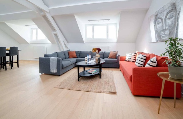 Moliere VIII - Four Bedroom Apartment, Sleeps 10