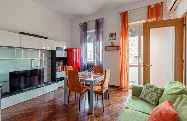 Molise, Spacious And Bright 1 Br Apartment By Halldis