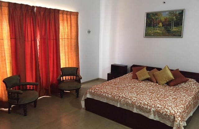 Mom & pop Home stay Room B