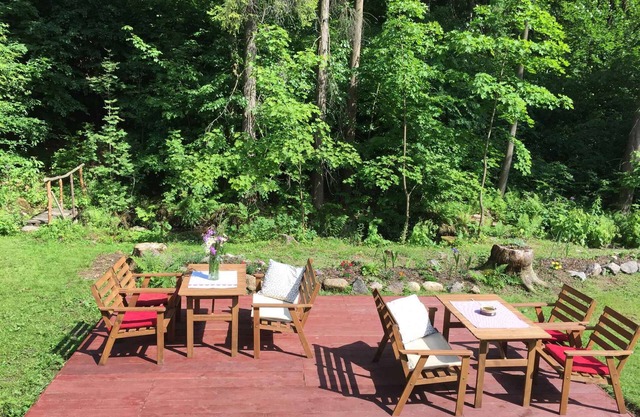 Montain hut With bathing possibility, playground and beautiful view of the woods