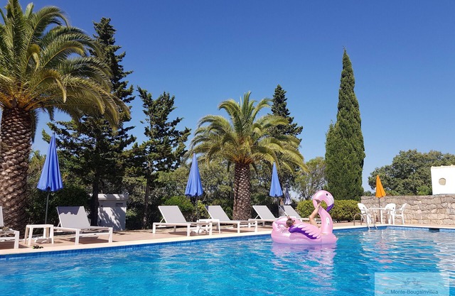 Monte-Bougainvillea Boutique Holiday Apartments