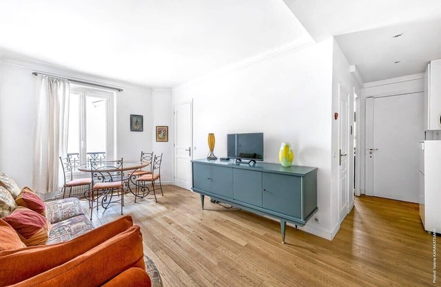 Montmartre - Lamarck - Caulaincourt 2bdr by B'Your Home