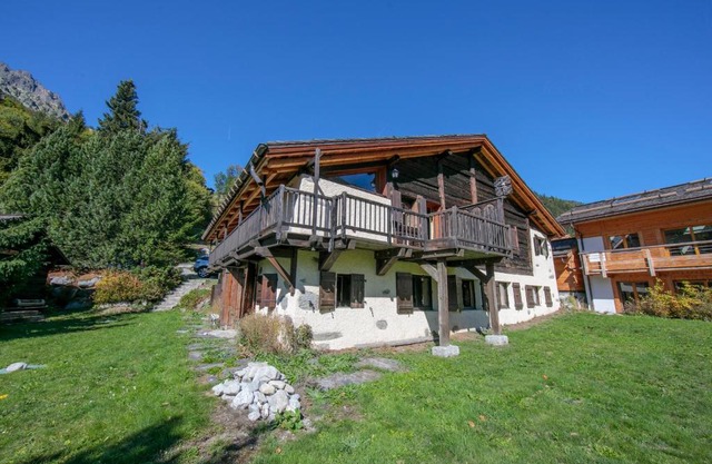Montroc Apartment Sleeps 8