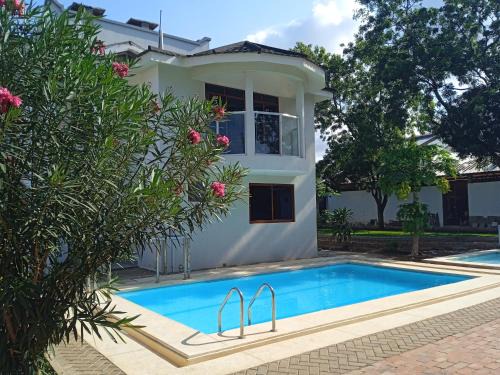 Moringa Darad Apartments