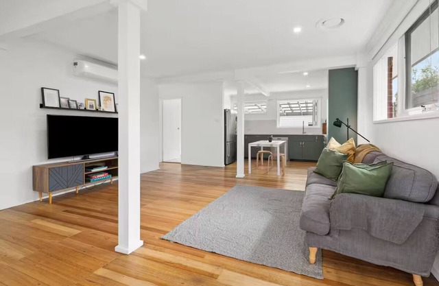 Mornington Short Term Rental & Holiday Home - Family/Pet Friendly Accommodation