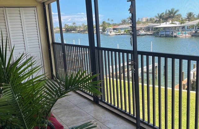 Most beautiful street and area in Cocoa Beach - Private Boat Pier!